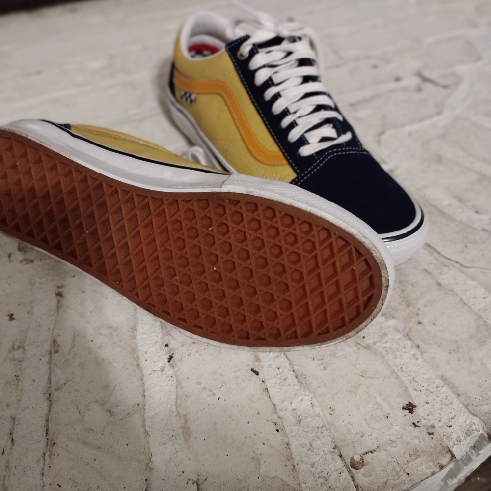 Vans - Picture 4 of 4